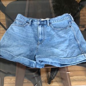 GAP Women’s Super High Rise Shorts Size 30